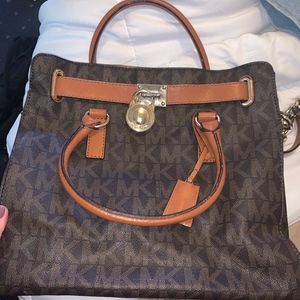Michael Kors Mercer Large Tote